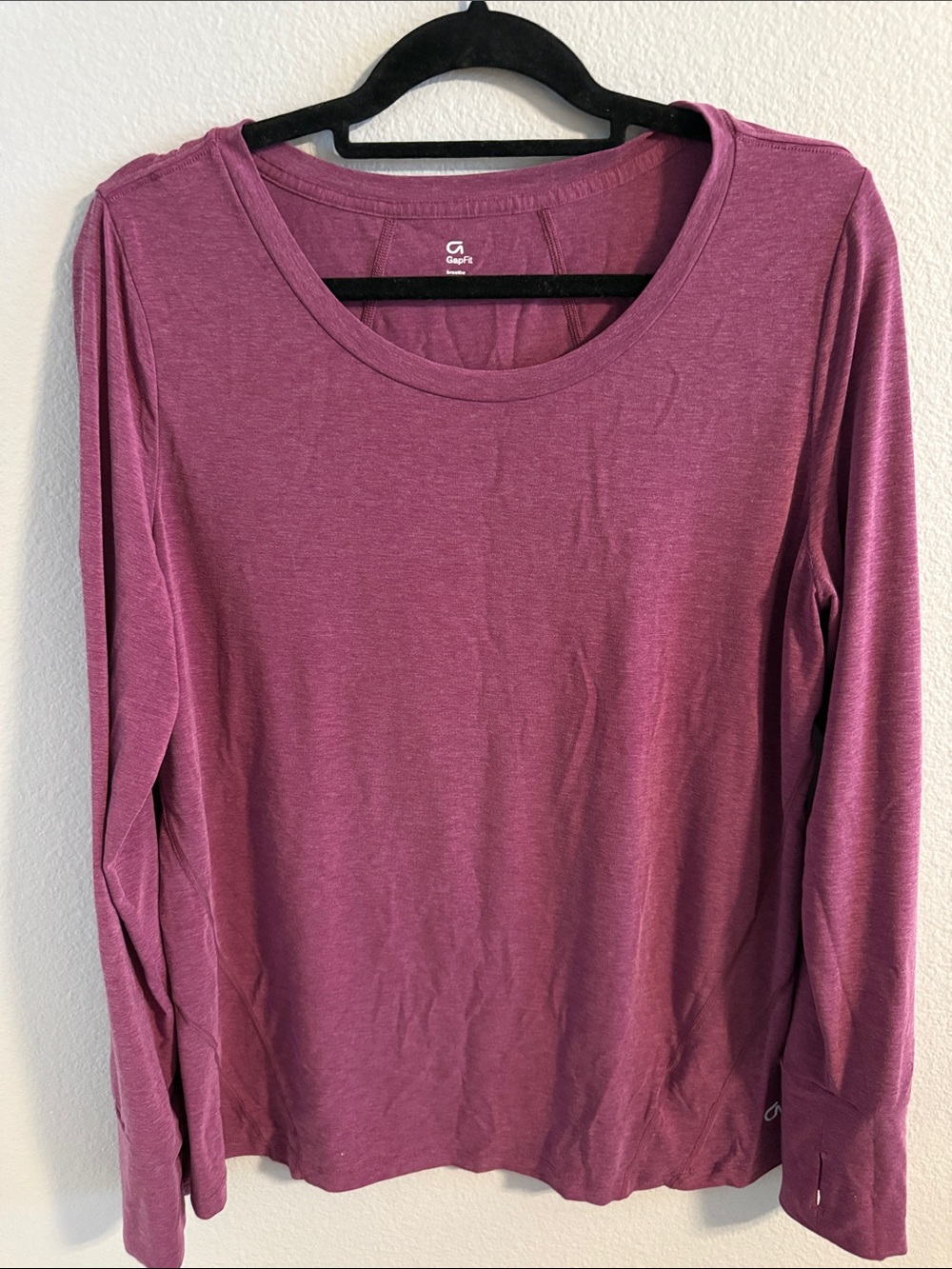 GAPfit Women's Long Sleeve Scoop Neck Top - Plum Rose